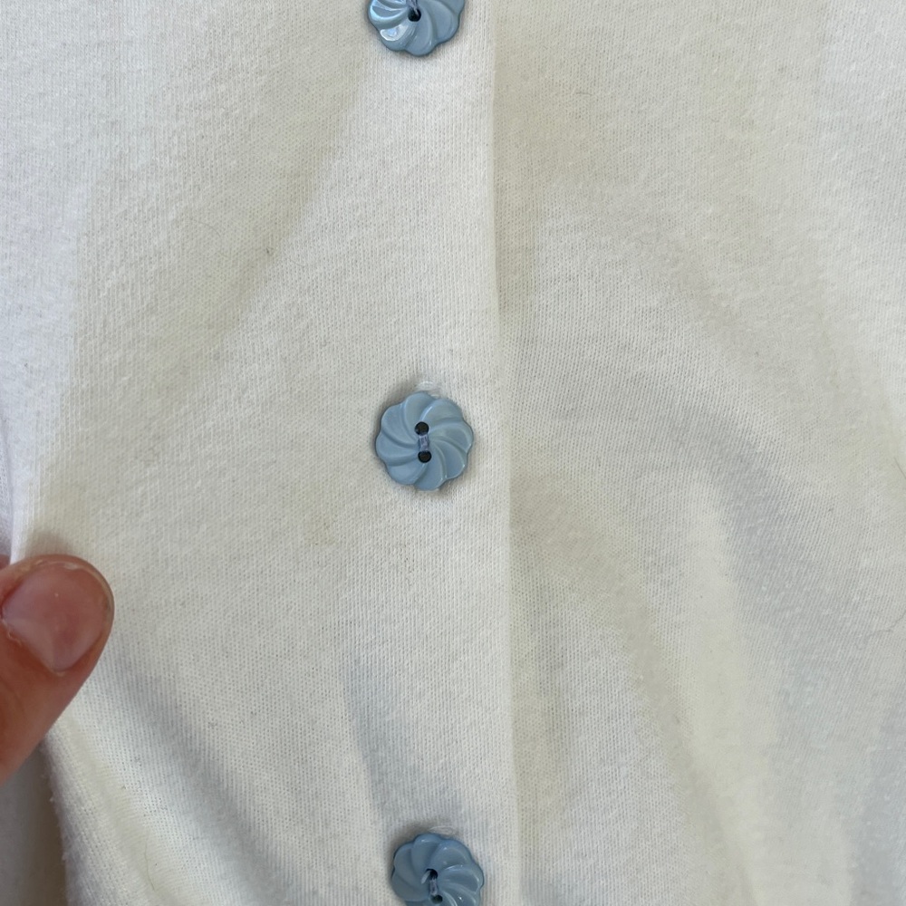 2/$40 🌸 Vintage White Blouse with Pastel Embroidery - Picture 5 of 7